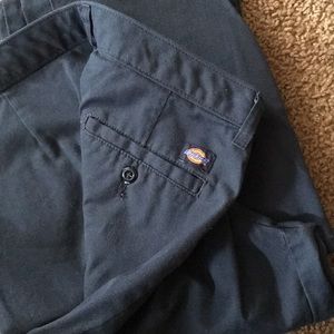 Great condition women’s dickie pants